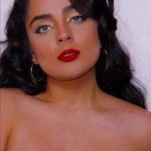 Meet your Posher, Cat